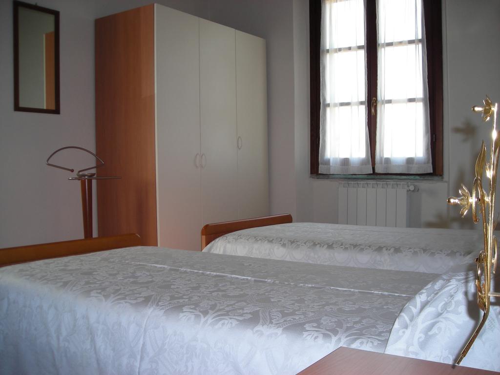Agriturismo Cascina Roma Ozzero Стая снимка